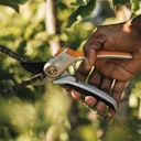 Fiskars Plus Metall Bypass Gartenschere P531 1057168
