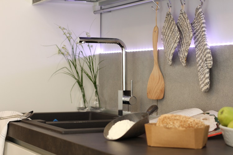 Wasserhahn Küchenarmatur, QU, mit 360° schwenkbarem L-Auslauf, Verchromt