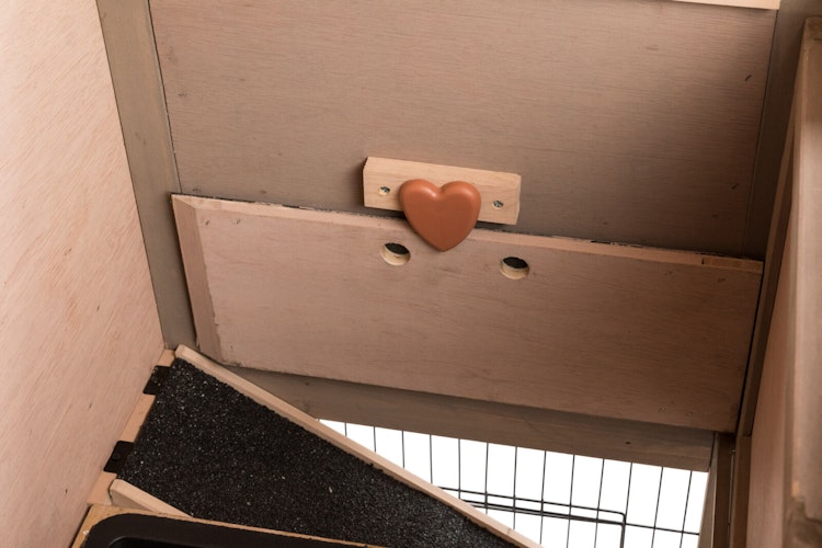 TRIXIE natura Kleintierstall XL mit Wärmedämmung, 120 × 98 × 94 cm