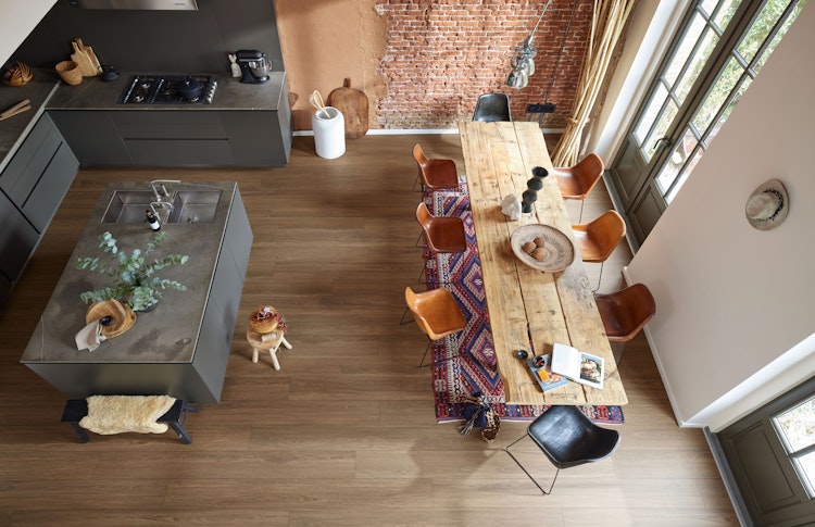 MEISTER Designboden MeisterDesign. flex DL 400 2055 x 216 x 5 mm 7134 Princess Oak dunkel Porensynchron-Struktur