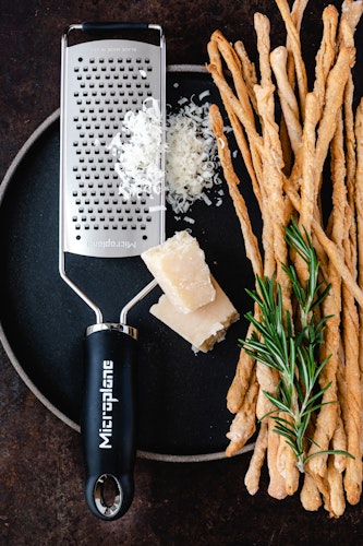 Microplane Reibe Grob GOURMET Schwarz