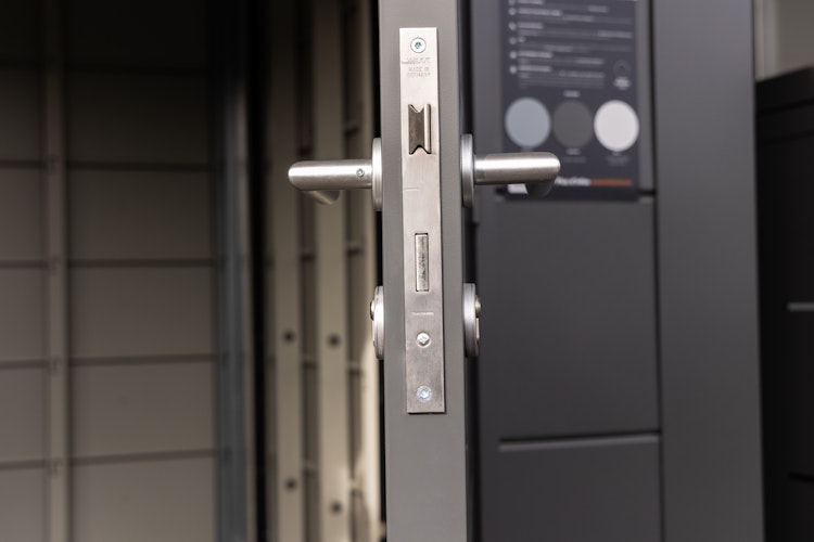 Telluria Metallgerätehaus Classico 2724 mit Lounge Anbau small inkl. 2 Fenster