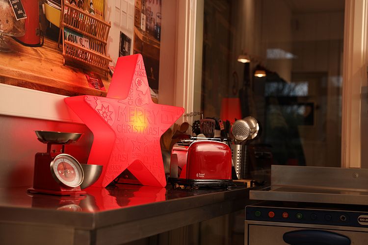 8 seasons design LED-Dekoleuchte Shining Star 'Merry Christmas' Ø 60 cm (WW), verschiedene Farben