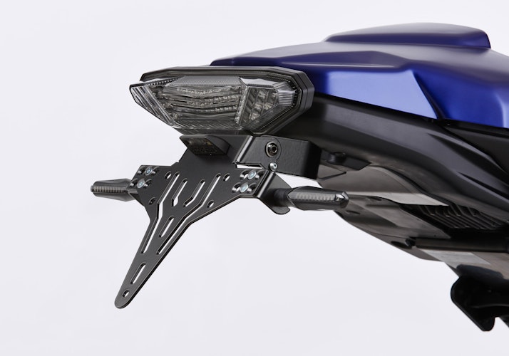 PROTECH V-SHAPE Kennzeichenhalter SET mit Reflektor und Beleuchtung Alu & Stahl Schwarz für YAMAHA MT-09 / SP