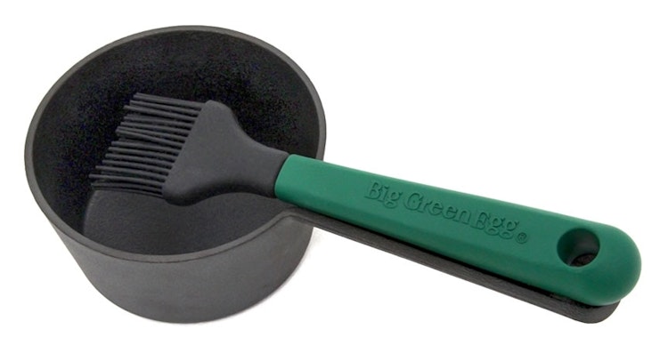 Big Green Egg Gusseisen Saucentopf mit Pinsel
