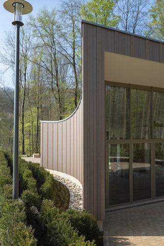 OSMO VERTO BLACK STRIPE Fassadenprofil Nordische Fichte riffelgesägt Patina 905 21 x 146 mm, VE 4 Stk.
