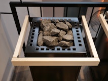 Infraworld Reling für Saunaofen Eterno (3-seitig, in Espe mit Halterung)Zubehörbild