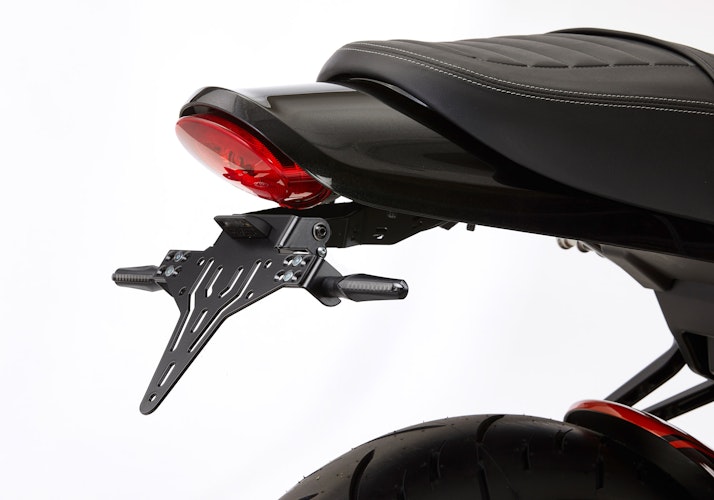 PROTECH V-SHAPE Kennzeichenhalter SET mit Reflektor und Beleuchtung Alu & Stahl Schwarz für KAWASAKI Z900 RS