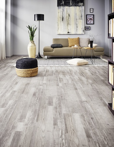 Handmuster KWG Antigua Novel Altkiefer macchiato Designvinyl Fertigfußboden 123,5x30,5 cm