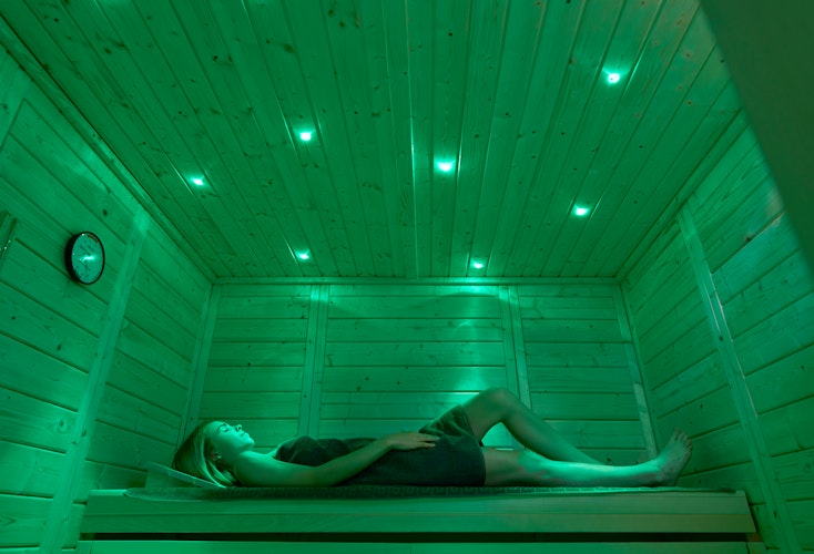 Weka Premium Massivholz-Elementsauna Kemi Panorama 2 mit Glastür+2 Fenster und Sternenhimmel - 45 mm