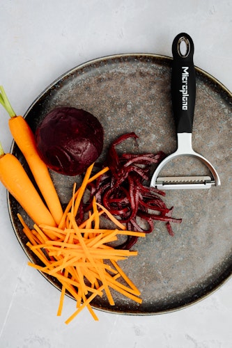 Microplane Profi Y-Schäler, julienne SPECIALTY Schwarz