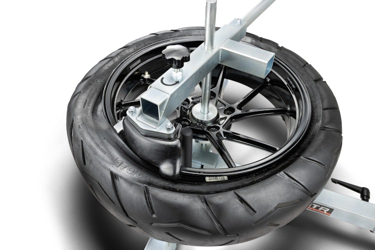 BTR Reifenmontiergerät EVO2® mit Wuchtbock und Starterpaket