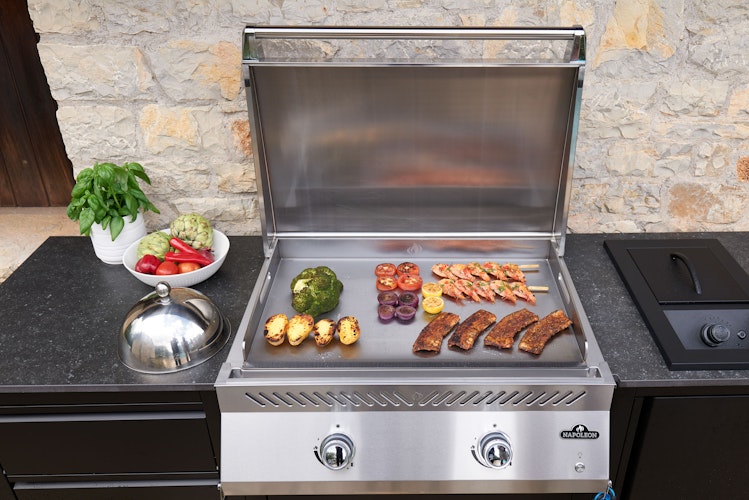 NAPOLEON Gasgrill 700-Series 32", Edelstahl, Einbau Plancha 