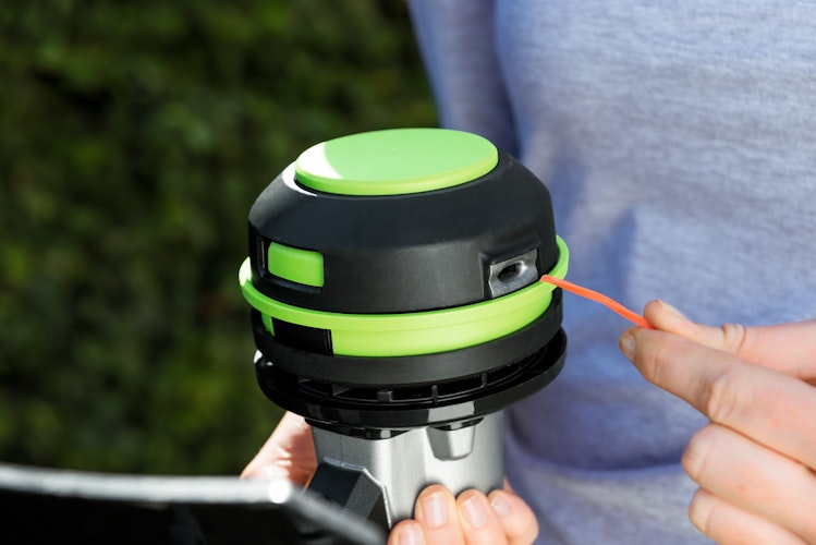 EGO Power Akku-Rasentrimmer ST1511E inkl. Akku BA1400T + Ladegerät CH2100E