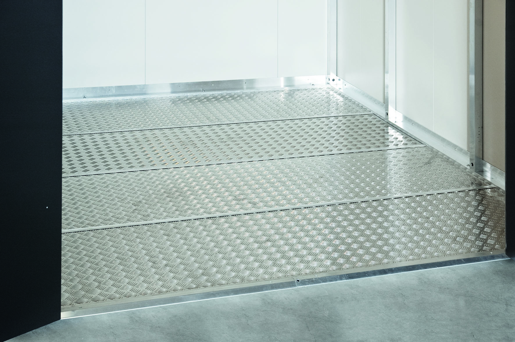 Biohort CasaNova Alu-Bodenplatte-Größe 5