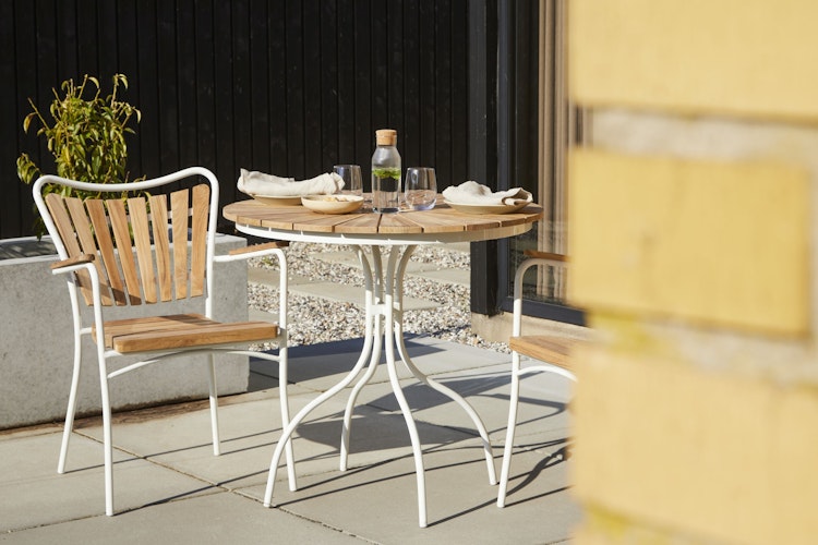 Cinas Balkon-Set ELLEN, Kaffeetisch Ø 80 cm + 2 Sessel, Aluminium Weiß / Teak
