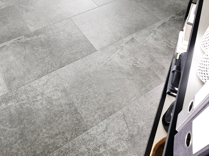 Handmuster KWG Antigua infinity Hydrotec Dolomit ash gefast Designvinyl Fertigfußboden 62x44,5 cm