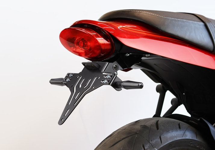 PROTECH V-SHAPE Kennzeichenhalter SET mit Reflektor und Beleuchtung Alu & Stahl Schwarz für KAWASAKI Z650 RS