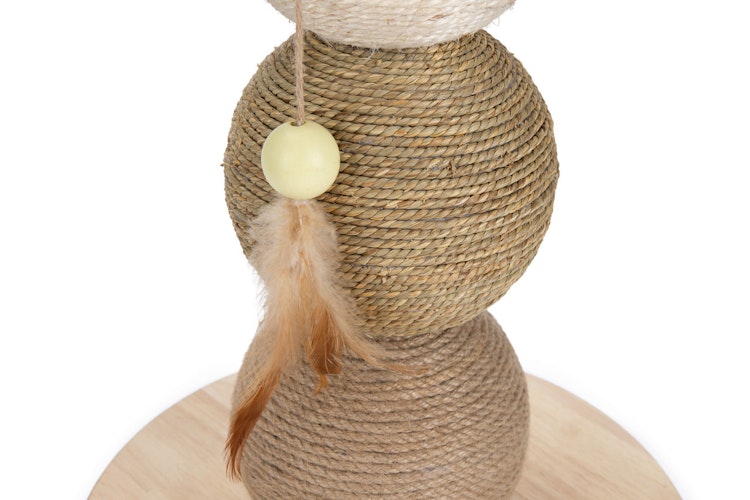 Designed by Lotte Kratzbälle Elio aus Holz/Jute hellbeige Katzenspielzeug