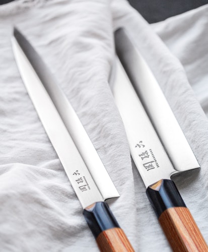 KAI Brotmesser SEKI MAGOROKU RED WOOD 8.75" (22,5 cm)