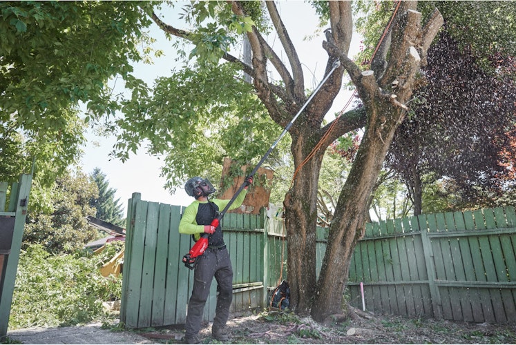 Milwaukee M18FTPS30-121 M18 FUEL™ Akku-Teleskop-Astsäge 4933499227