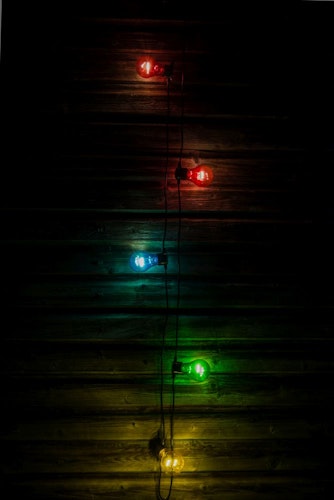 Konstsmide Ganzjahresbeleuchtung  LED Biergartenkette Timer 5bunte Birnen 40 warmweiß