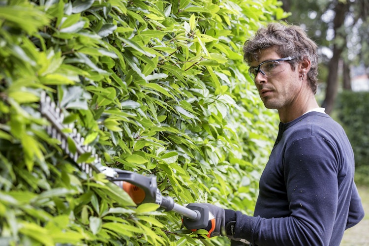 Husqvarna Akku-Stab-Heckenschere 520iHE3 (536LiHE3) 