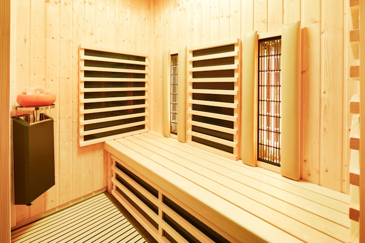 Infraworld Infrarotkabine TrioSol Unica 3 inkl. 5-teiligem gratis Zubehörset