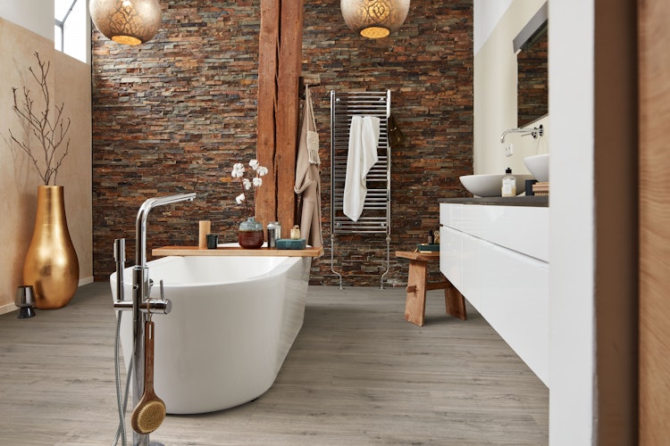 MEISTER Designboden MeisterDesign. flex DD 400 1290 x 216 x 5 mm 6889 Felseneiche Porensynchron-Struktur