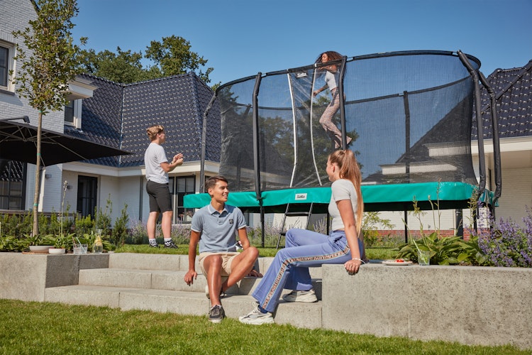 Salta Trampolin First Class 244 x 427 cm mit Sicherheitsnetz und Leiter
