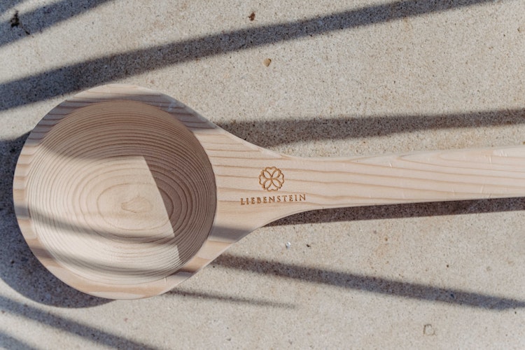 Liebenstein Sauna Eimer mit Kelle aus Kiefernholz (4L)