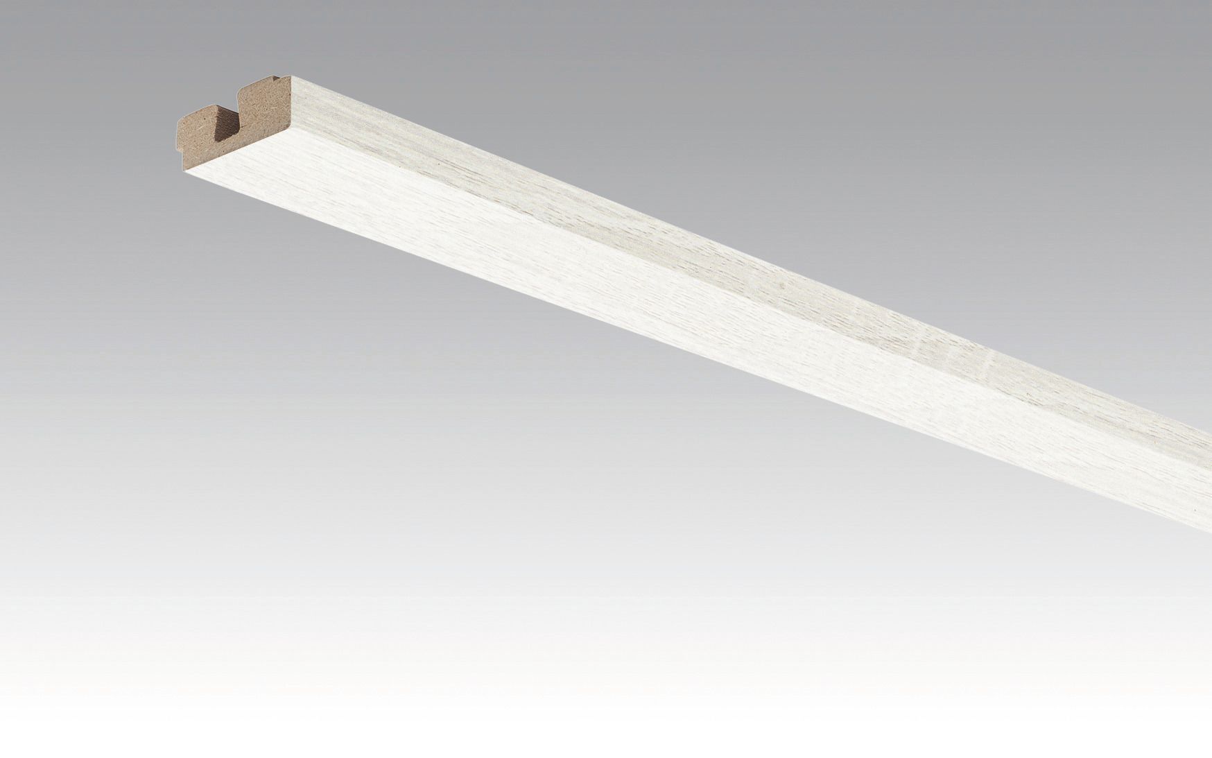 MEISTER Vierkant-Deckenabschlussleiste 15/40 mm  Eiche weiß deckend 4069 - 2380 mm