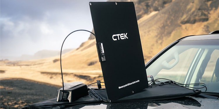 CTEK CS FREE tragbares Batterieladegerät und Adaptive‑Booster