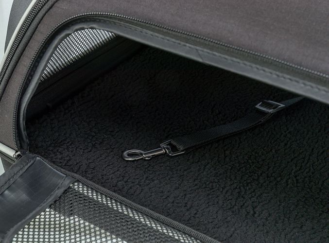 TRIXIE Airline Tasche Boarding, 55 × 23 × 40 cm, schwarz/grau
