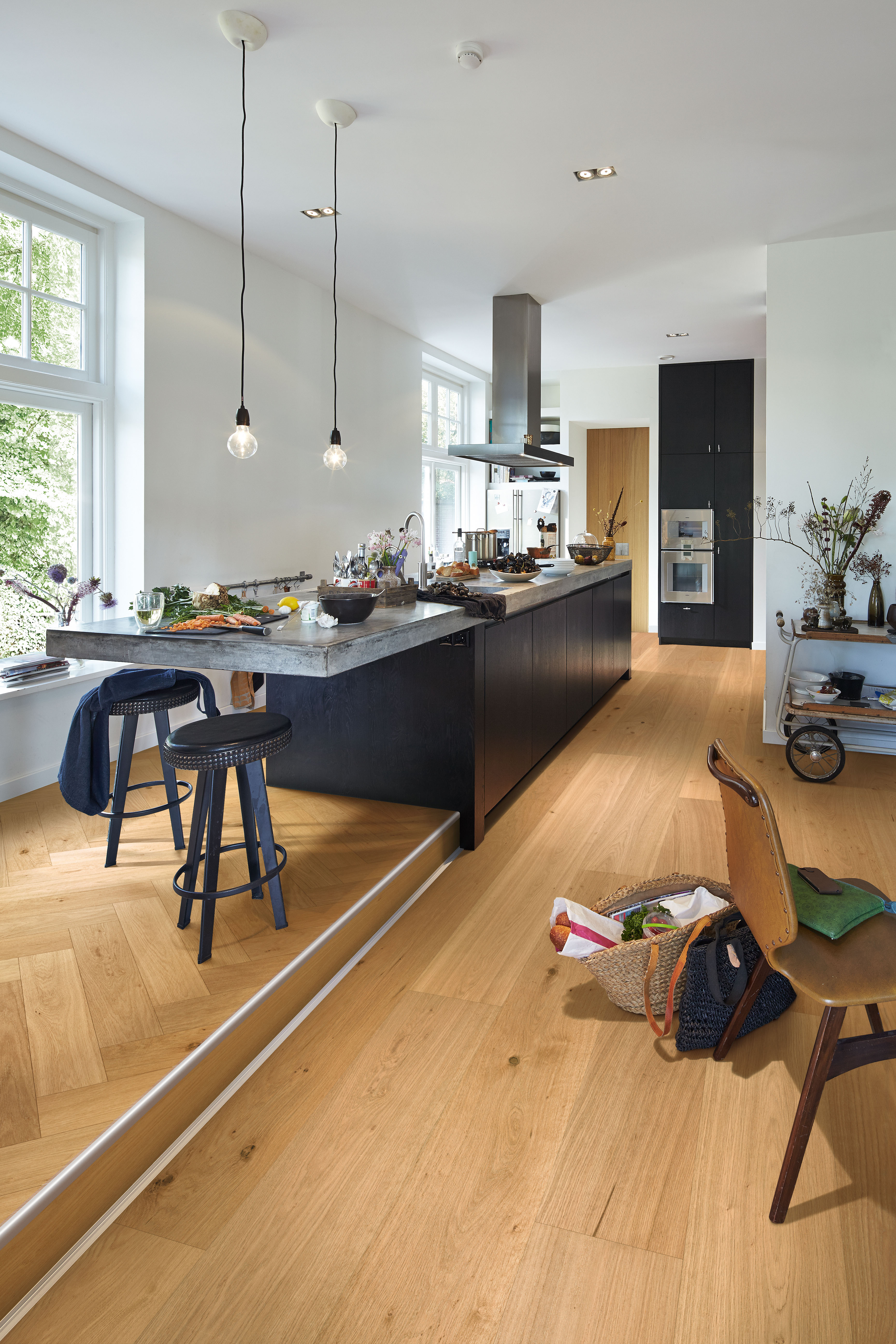 MEISTER Lindura-Holzboden HS 500 Fischgrätformat Eiche classic gebürstet 8925 - ultramattlackiert