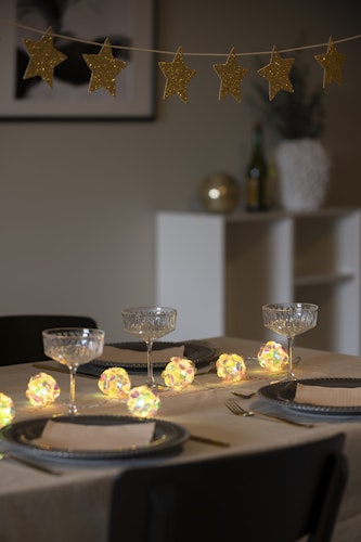 Konstsmide Weihnachtsbeleuchtung Dekolichterkette Kugeln 10 warmweiße LEDs in Kristalloptik, batteriebetrieben