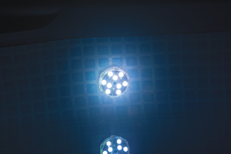 Summer Fun Unterwasserlicht 3'' mit Magnet und Fernbedienung