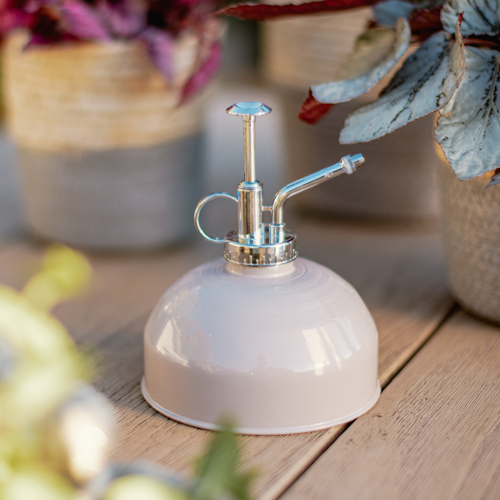 Pflanzensprüher beige