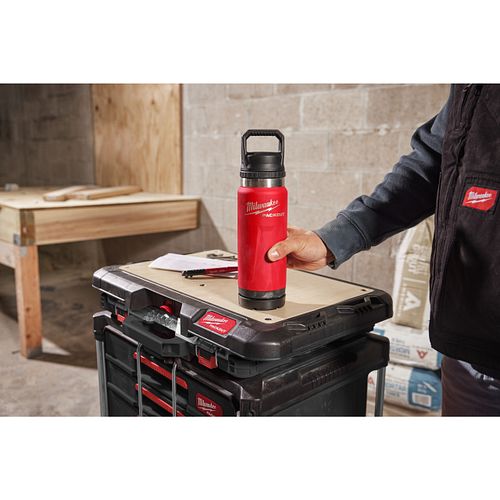 Milwaukee ﻿PACKOUT Isolierflasche  530 ml mit Schraubdeckel, rot 4932493991
