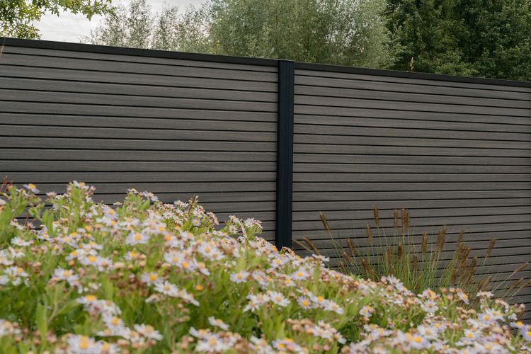 NewTechWood Modena Sichtschutzelement WPC 1760 x 1830 mm