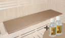 Vorschaubild Karibu Sauna Zubehörset bestehend aus Bankauflage 181 x 54 cm & 1x 1000ml Fichte, 1x 1000ml Latsche Aufgusskonzentrate