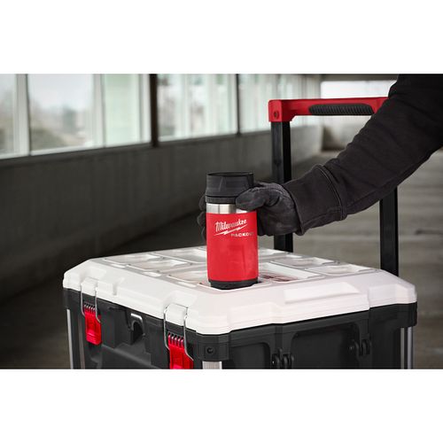 Milwaukee ﻿PACKOUT Isolierbecher 355 ml mit Trinkdeckel, rot 4932498977