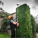 Vorschaubild Milwaukee M18FHETE27-802 M18 FUEL™ Akku-Stabheckenschere 267 cm 4933492911 