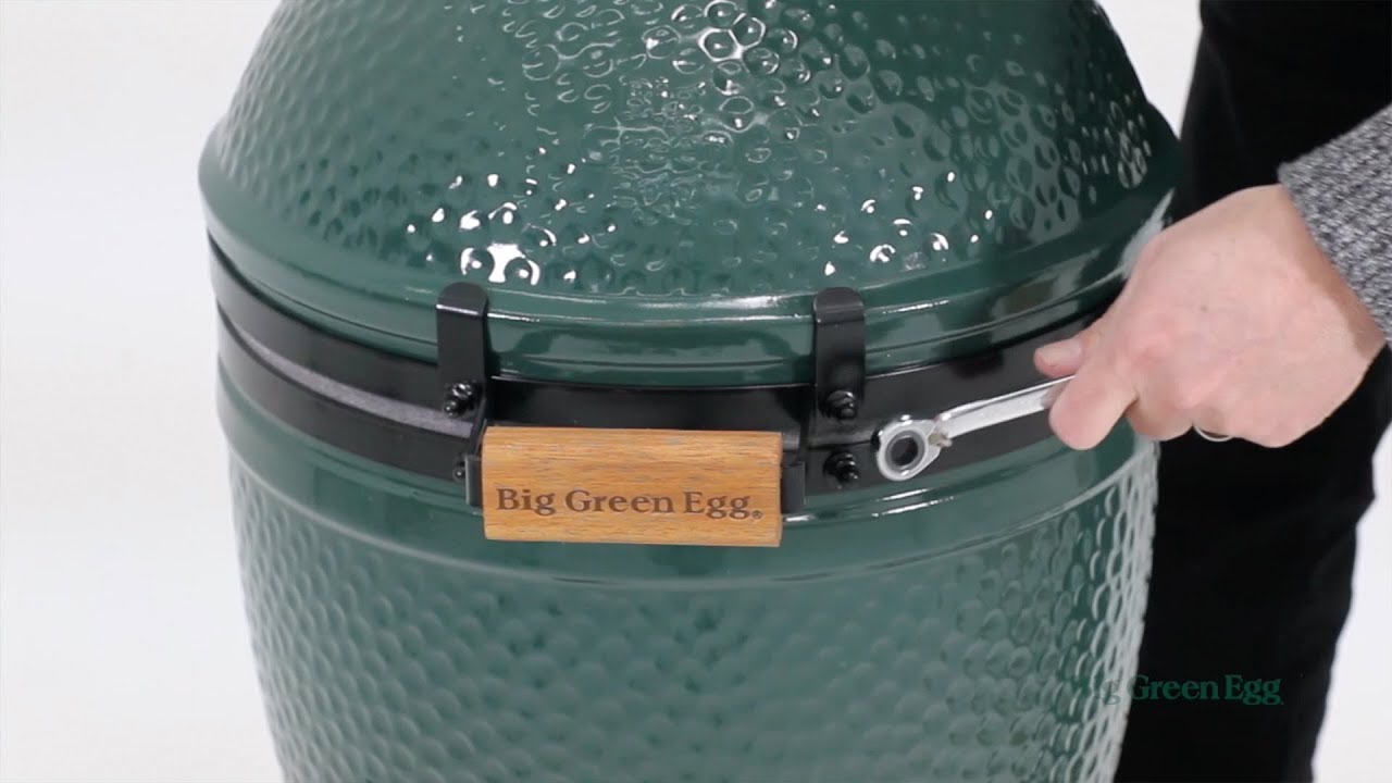 Big Green Egg Kamado Grill SMALL Starter Set inkl. 2x 4,5 kg naturbelassene Holzkohle
